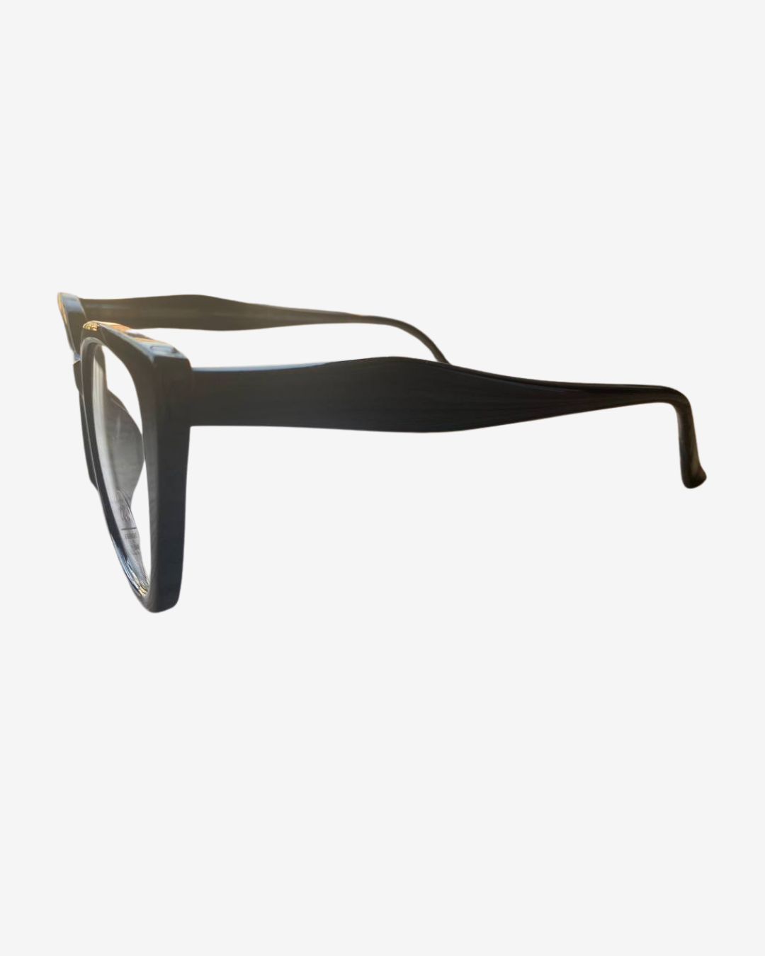 Black Cat-Eye Medical Frame – Bold, Modern & Ultra-Comfortable